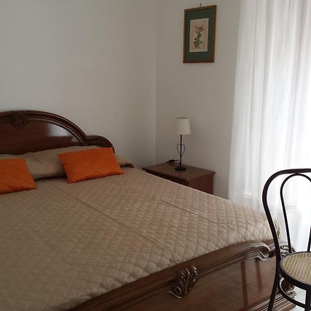 La Via Del Mare - Acireale Centro Storico Apartman Kültér fotó