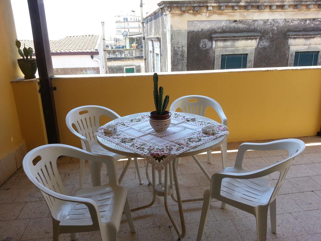 La Via Del Mare - Acireale Centro Storico Apartman Szoba fotó