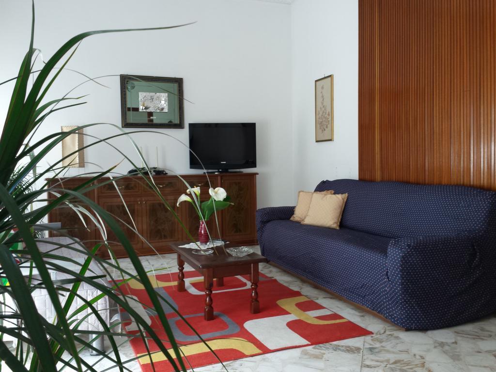 La Via Del Mare - Acireale Centro Storico Apartman Kültér fotó